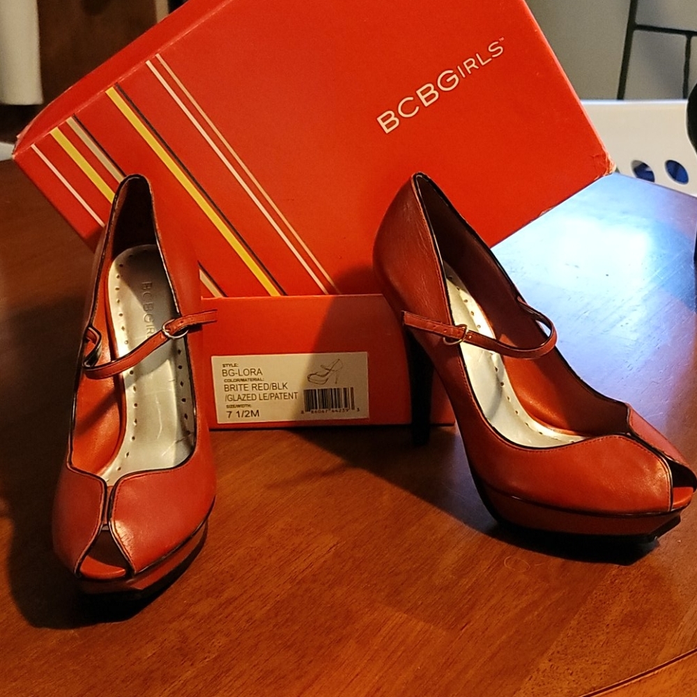 BCBG heels